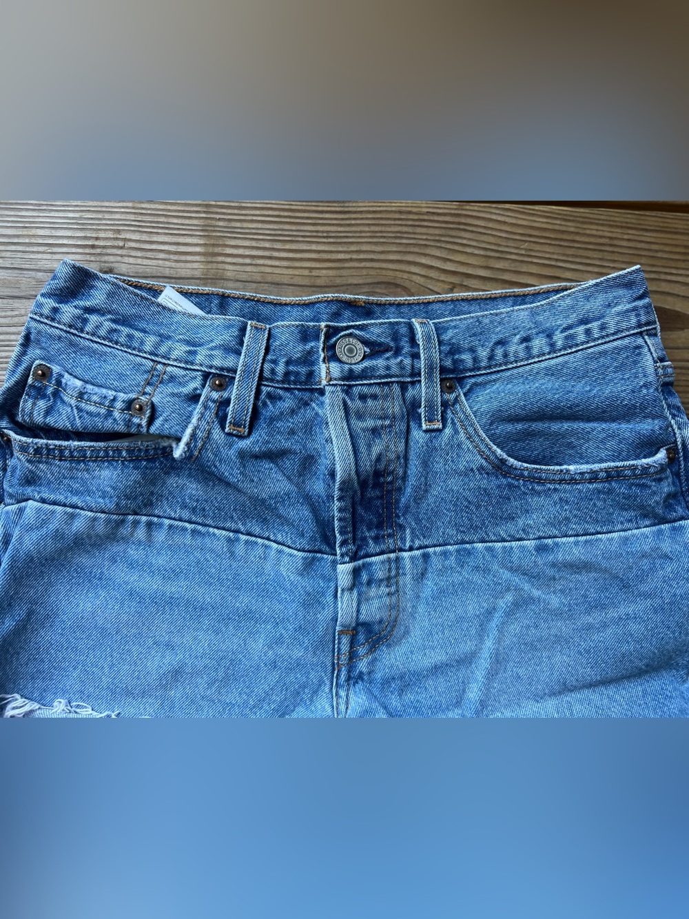Levi’s 501 High Rise Pieced 150th Anniversary Frayed Hem Jean Shorts Size 28 - Picture 3 of 12